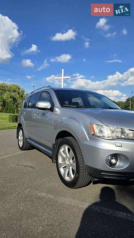 Mitsubishi Outlander xl (2010)