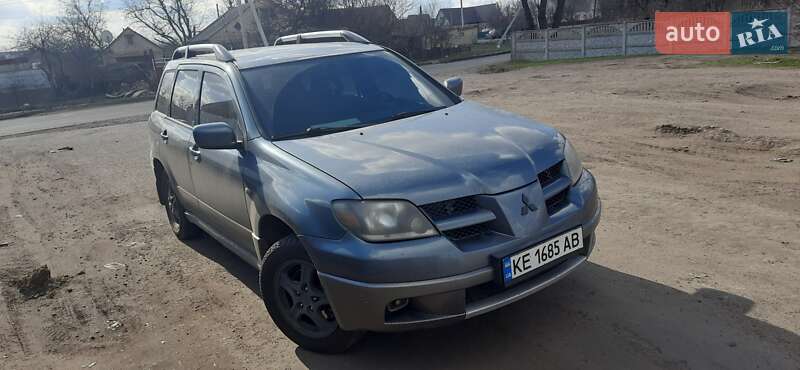 Mitsubishi Outlander (2004)
