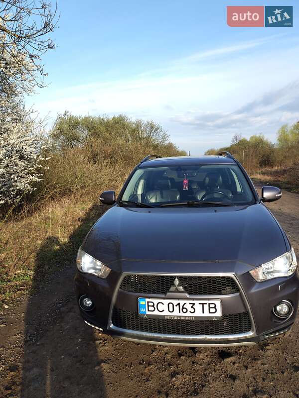 Mitsubishi Outlander (2010)