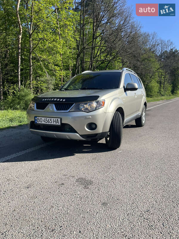Mitsubishi Outlander (2007)