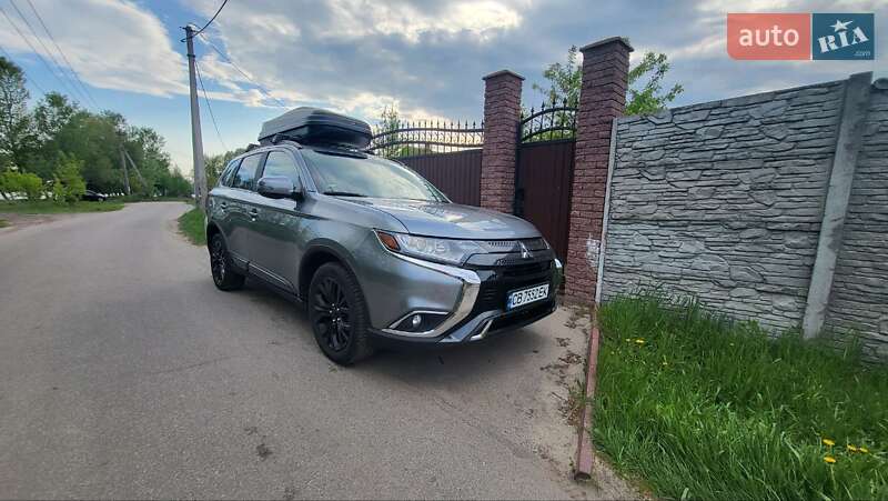 Mitsubishi Outlander (2018)