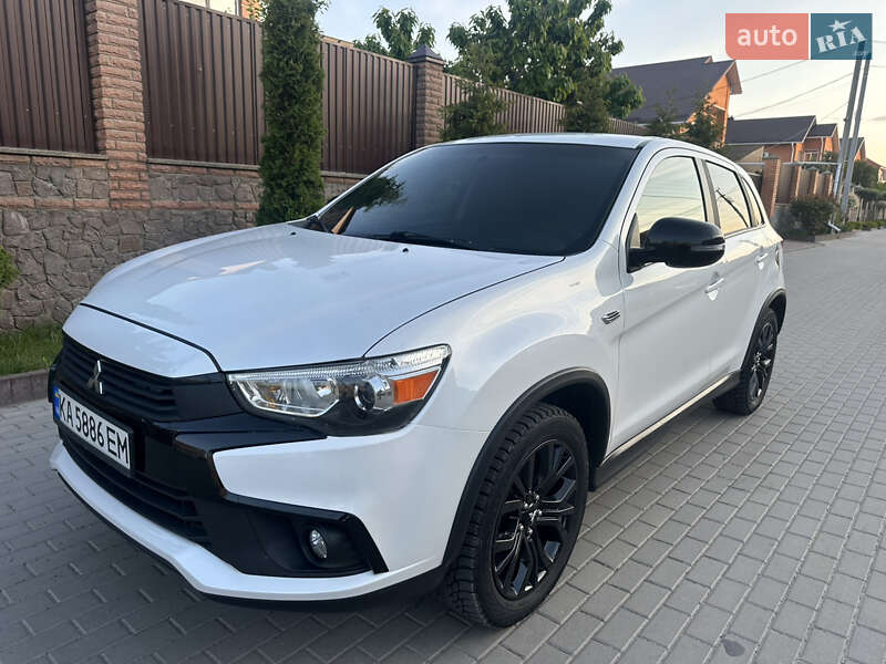 Mitsubishi Outlander (2017)