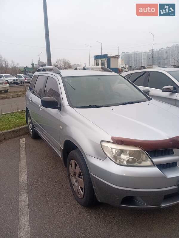 Mitsubishi Outlander (2007)