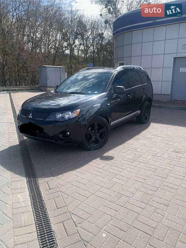 Mitsubishi Outlander (2008)