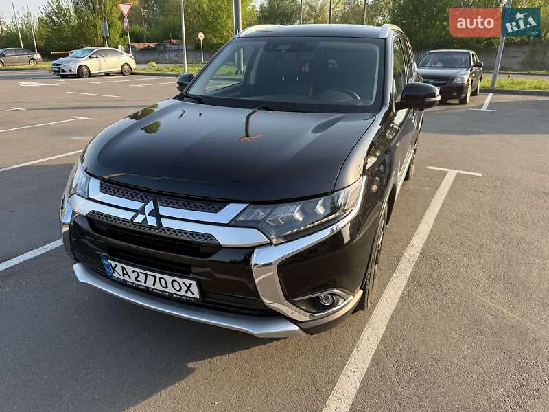 Mitsubishi Outlander (2018)