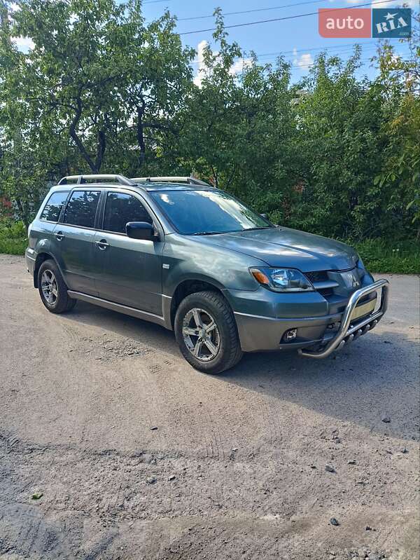 Mitsubishi Outlander (2003)