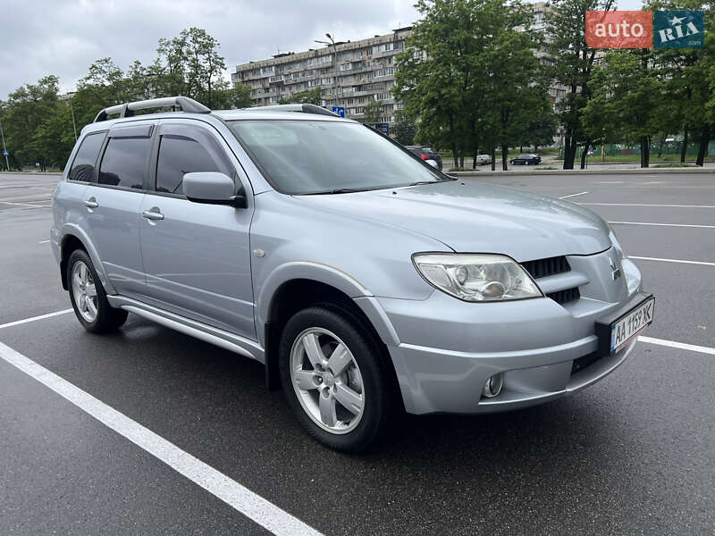 Mitsubishi Outlander (2008)