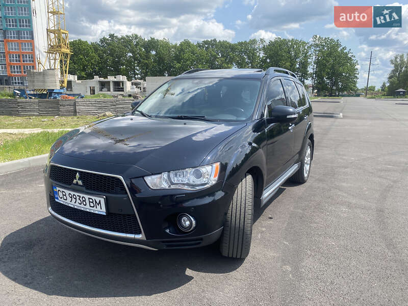 Mitsubishi Outlander (2011)