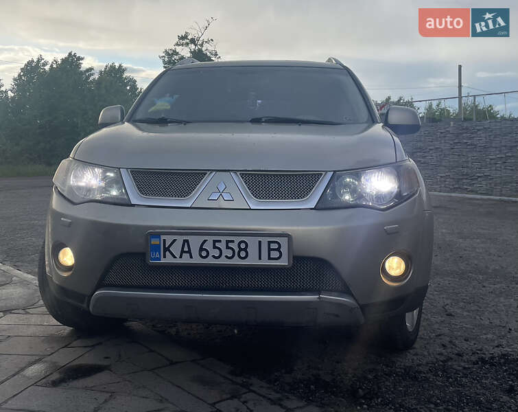 Mitsubishi Outlander (2008)