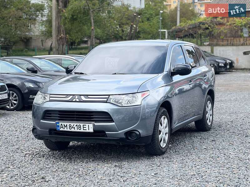 Mitsubishi Outlander (2013)