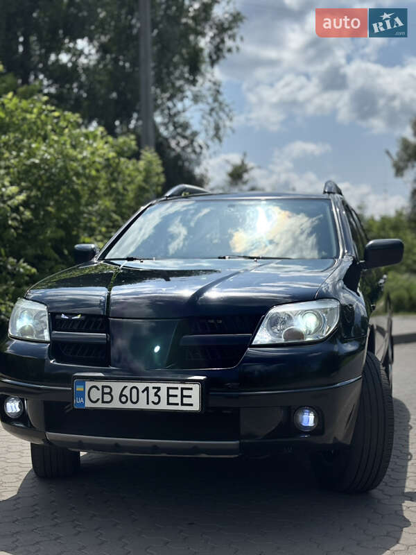 Mitsubishi Outlander (2005)