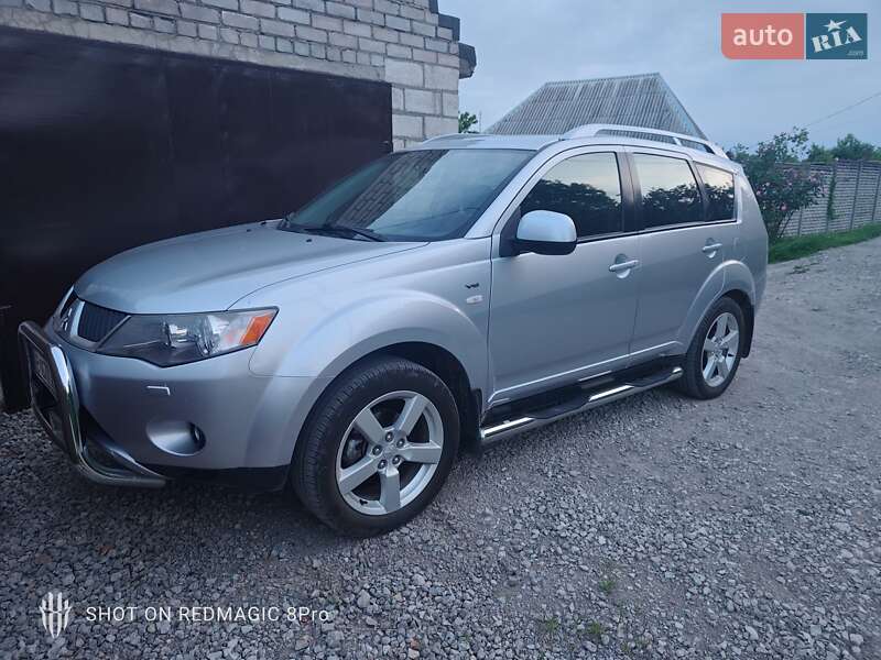 Mitsubishi Outlander (2007)