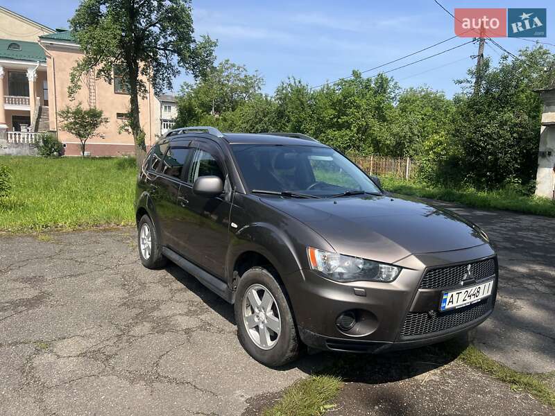 Mitsubishi Outlander (2010)