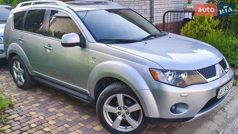 Mitsubishi Outlander (2009)