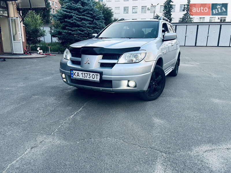Mitsubishi Outlander (2007)