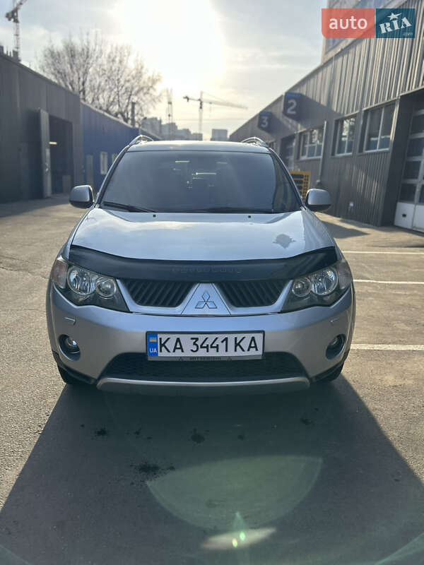 Mitsubishi Outlander (2007)