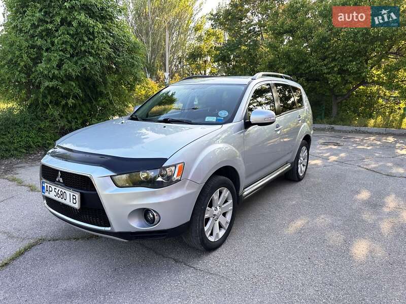Mitsubishi Outlander (2013)