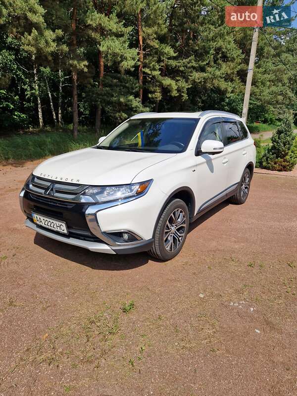 Mitsubishi Outlander (2018)
