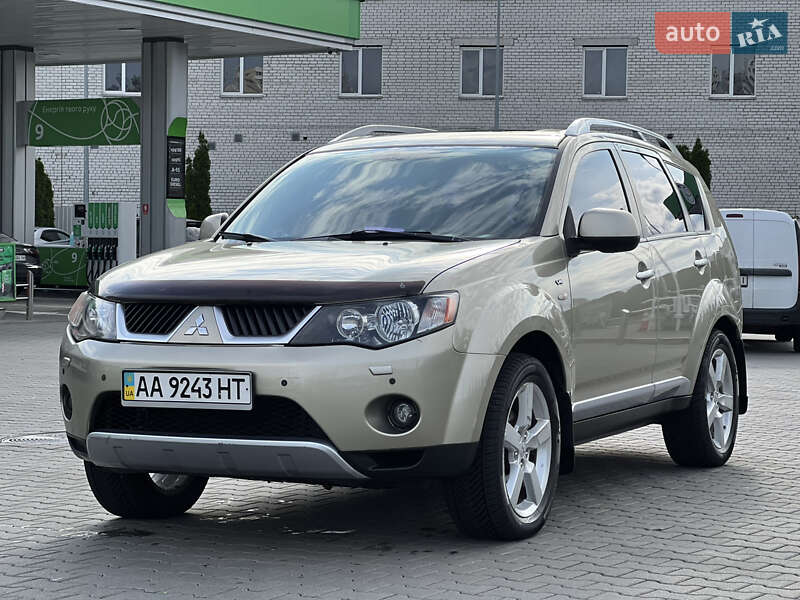 Mitsubishi Outlander (2008)