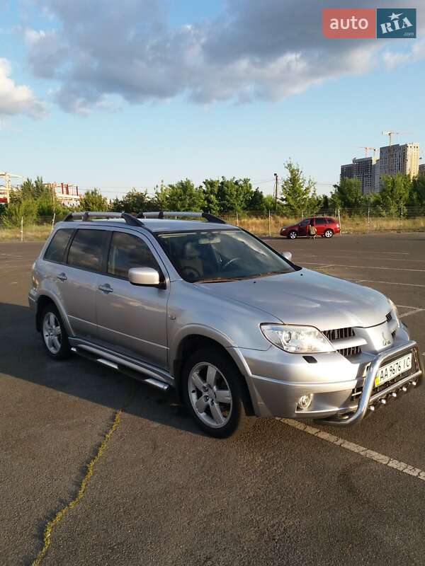 Mitsubishi Outlander (2006)