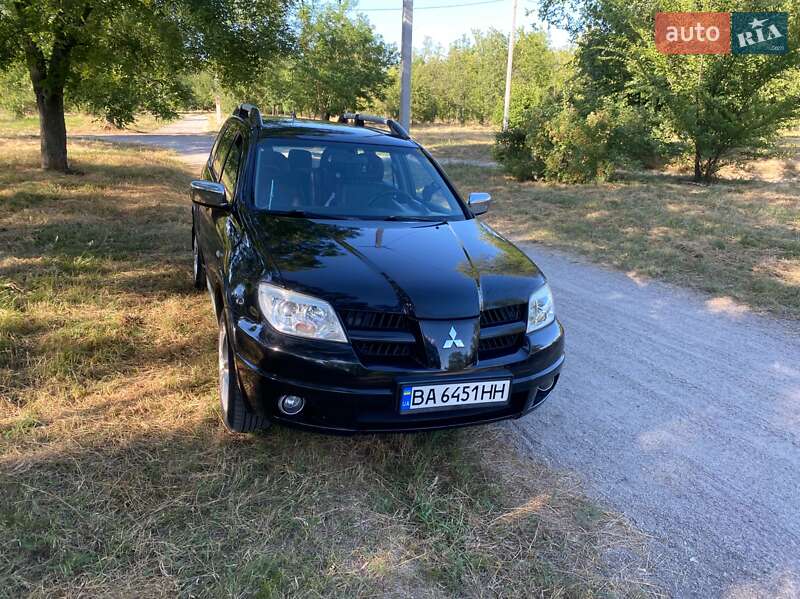 Mitsubishi Outlander (2007)