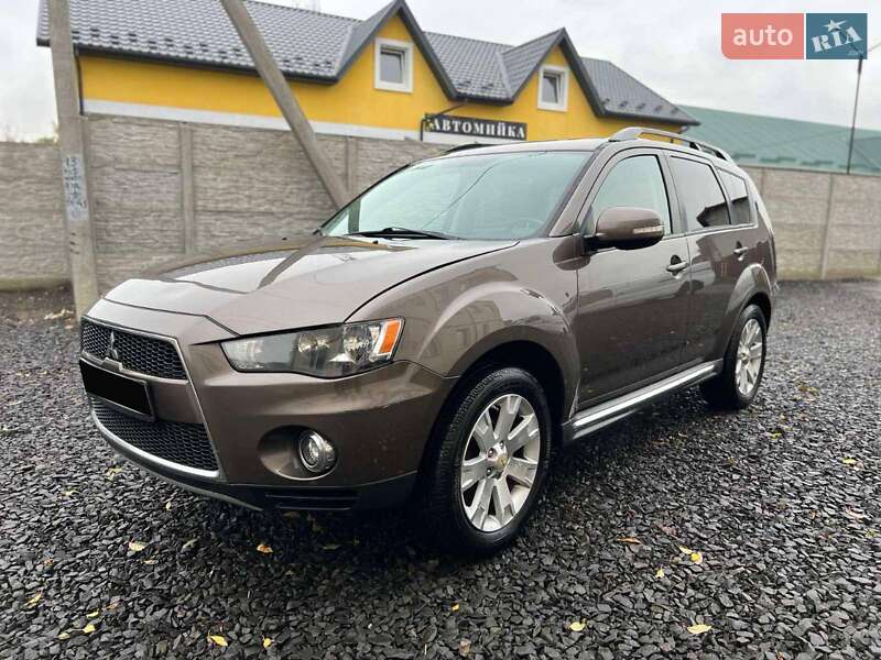 Mitsubishi Outlander (2013)