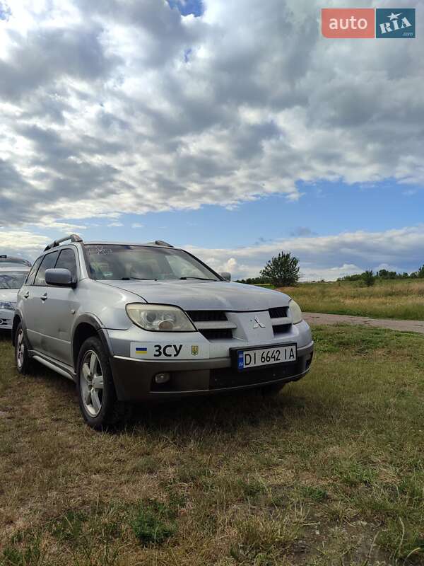 Mitsubishi Outlander (2005)