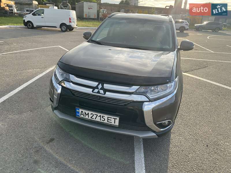 Mitsubishi Outlander (2018)