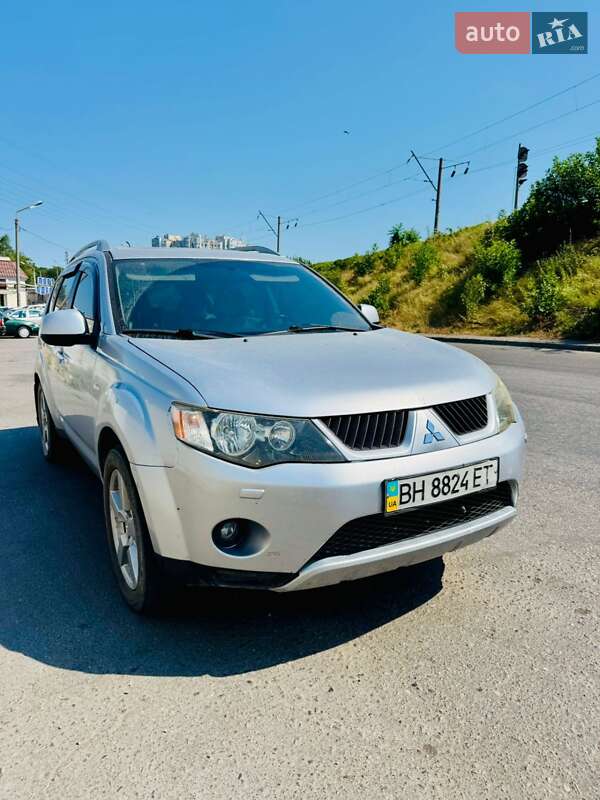 Mitsubishi Outlander (2007)