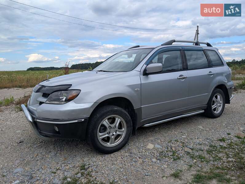 Mitsubishi Outlander (2003)