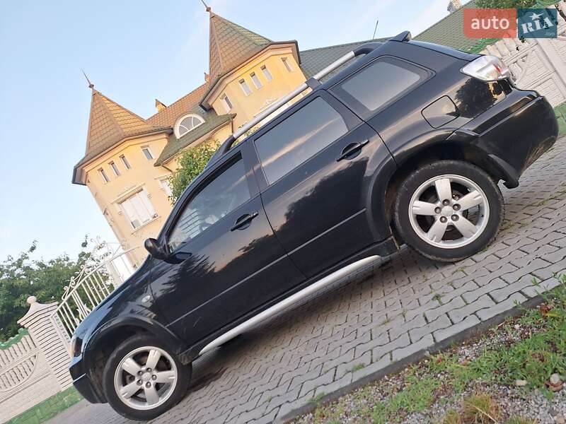 Mitsubishi Outlander (2008)