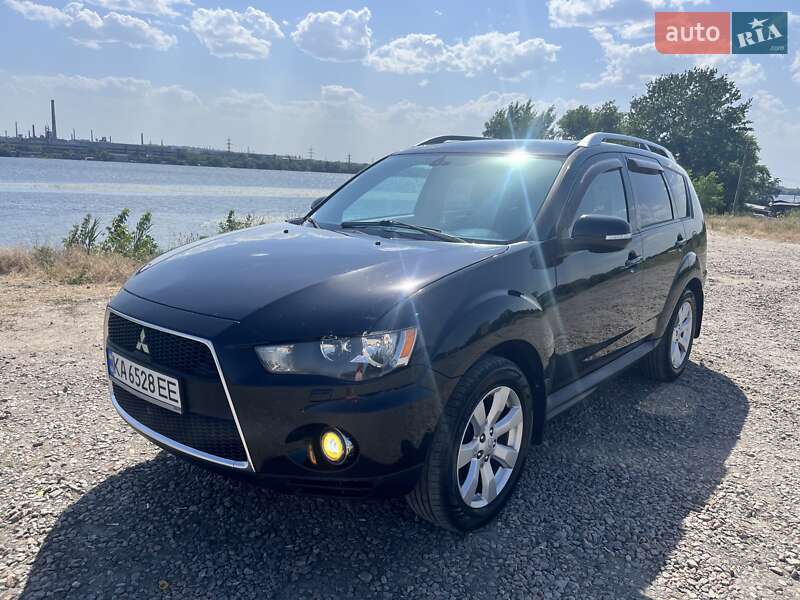 Mitsubishi Outlander (2010)