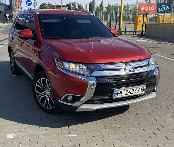Mitsubishi Outlander (2017)