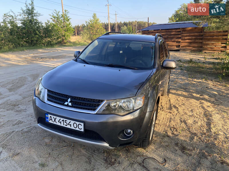 Mitsubishi Outlander (2007)