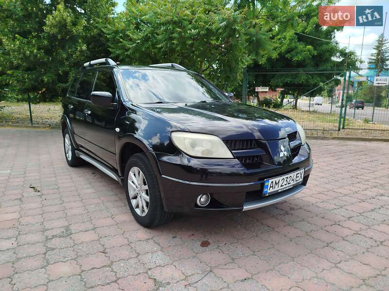 Mitsubishi Outlander (2007)