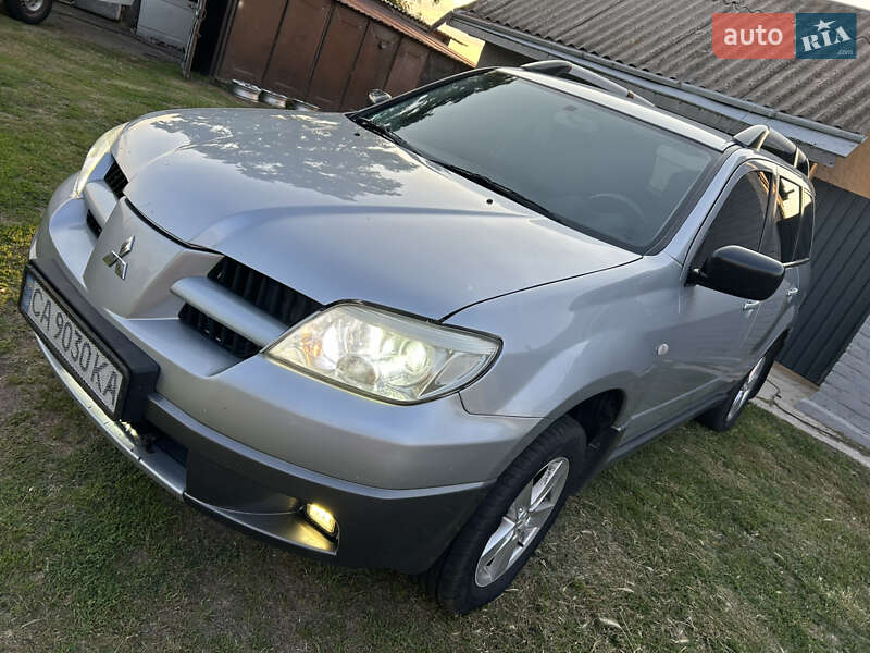 Mitsubishi Outlander (2006)