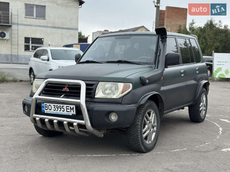 Mitsubishi Pajero pinin (2002)