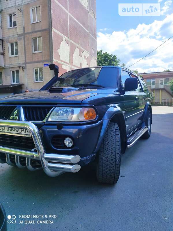 Mitsubishi Pajero sport (2008)