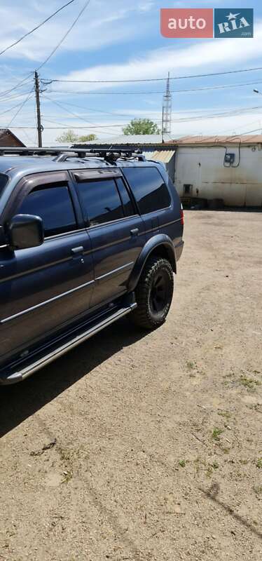 Mitsubishi Pajero sport (2008)