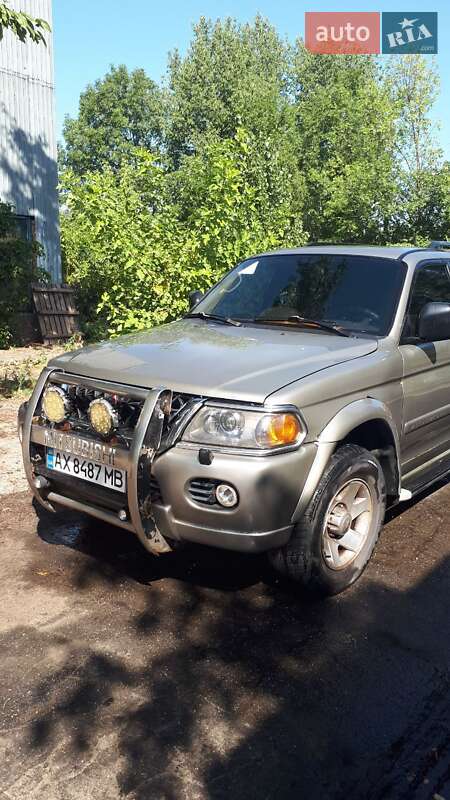 Mitsubishi Pajero sport (2002)