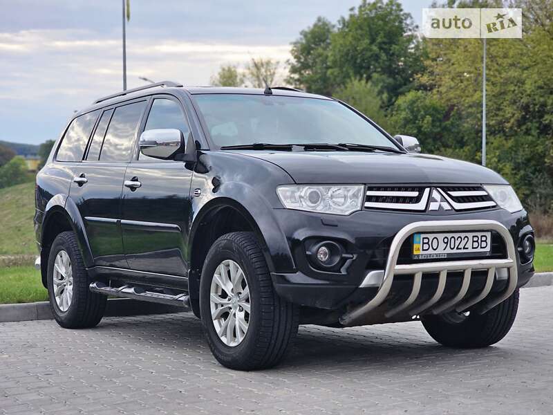 Mitsubishi Pajero (2013)