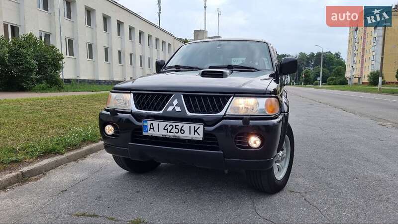Mitsubishi Pajero sport (2008)
