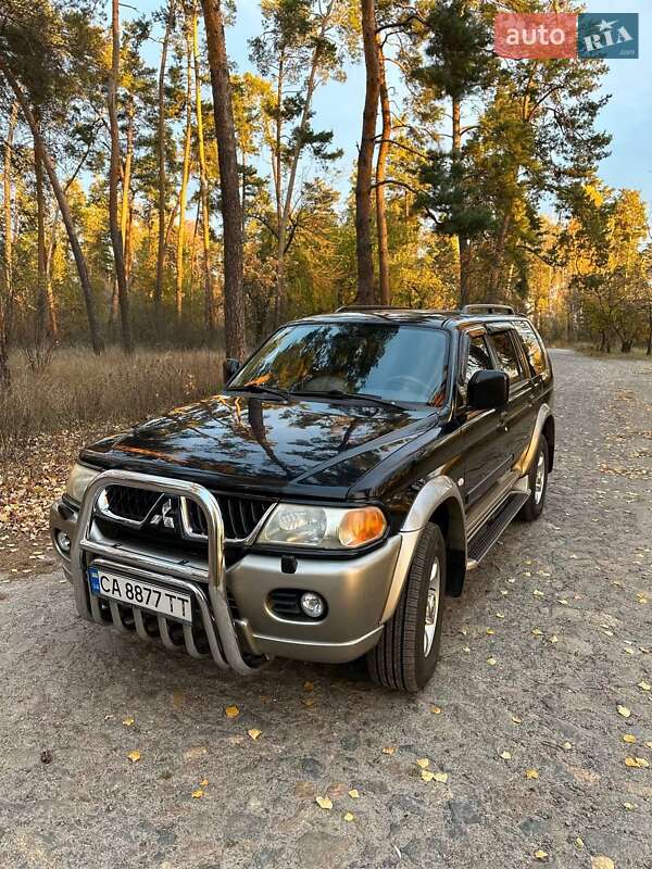 Mitsubishi Pajero sport (2005)