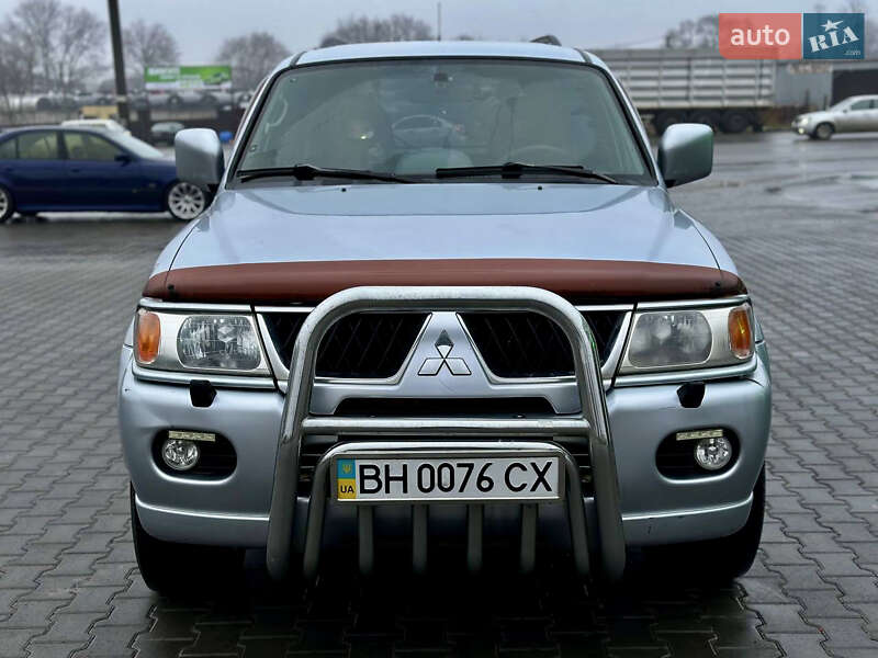 Mitsubishi Pajero sport (2004)