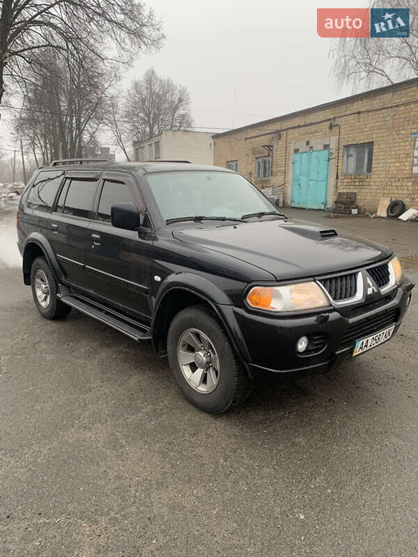 Mitsubishi Pajero sport (2008)