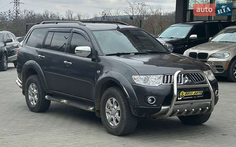 Mitsubishi Pajero sport (2013)
