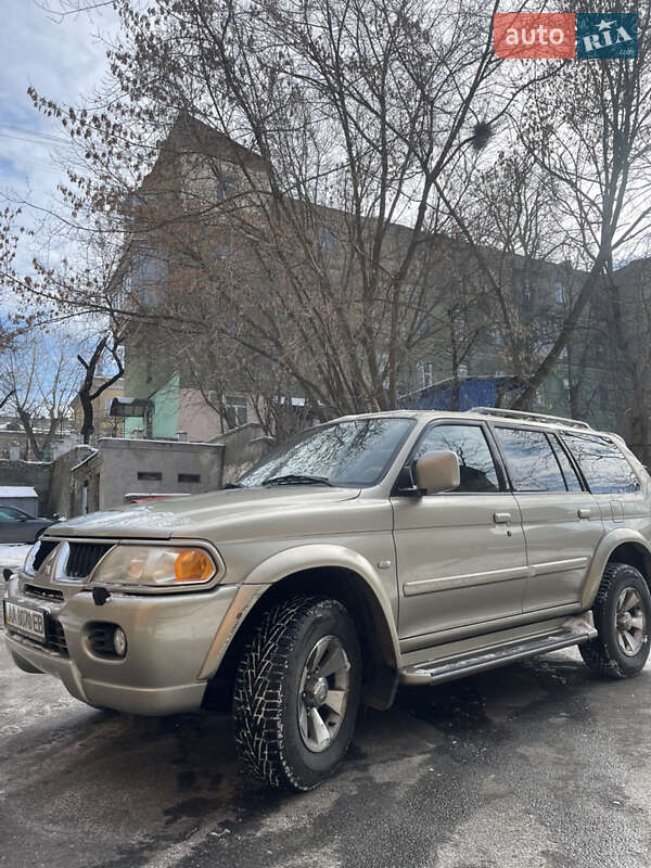 Mitsubishi Pajero sport (2007)