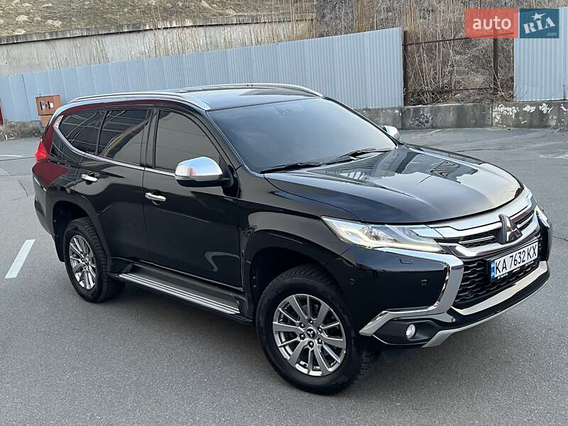 Mitsubishi Pajero sport (2019)