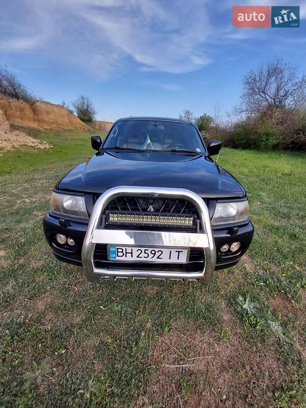 Mitsubishi Pajero sport (2001)