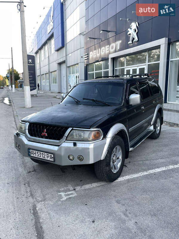 Mitsubishi Pajero sport (2001)